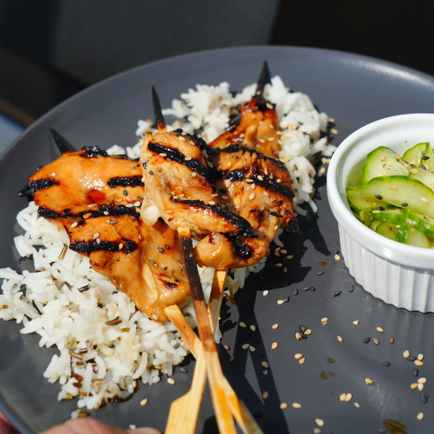 würzige Yakitori Hähnchenspieße vom Gasgrill